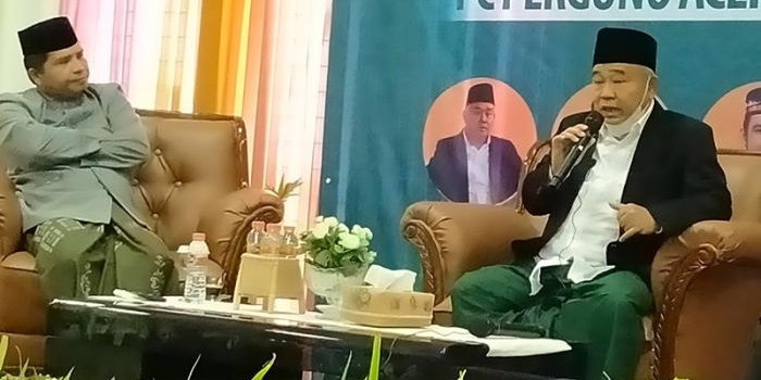 Prof. Dr. KH. Asep Saifuddin Chalim, M.Ag, saat menceritakan sejarah mendirikan Pondok Pesantren Amanatul Ummah di Pacet, Mojokerto, usai melantik Pengurus PC Pergunu Aceh Besar, Kamis (24/12/2020).