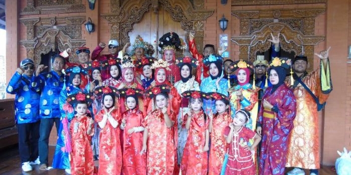 semarakkan-hut-ke-80-ri-desa-kedungpring-gresik-gelar-karnaval-akbar