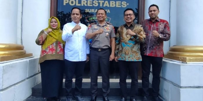 dprd-dan-polrestabes-surabaya-perkuat-sinergi-atasi-parkir-liar-hingga-kejahatan-digital