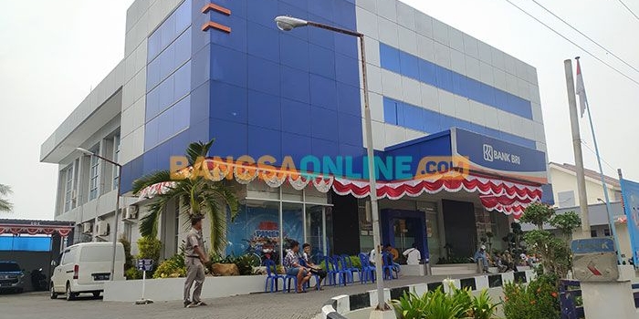 Kantor BRI Cabang Sampang. Foto: MUTAMMIM/BANGSAONLINE