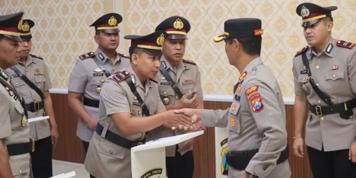 polres-sampang-rotasi-6-kapolsek-kapolres-tekankan-profesionalisme-dan-integritas