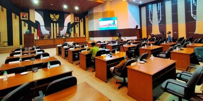 Suasana rapat paripurna dengan agenda pengesahan RPJMD Kabupaten Pasuruan 2018-2023. Foto: Radar Bromo
