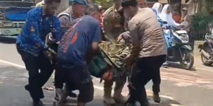 pemotor-terlindas-truk-tangki-di-akses-jalan-wisata-bromo-1-tewas-dan-lainnya-luka