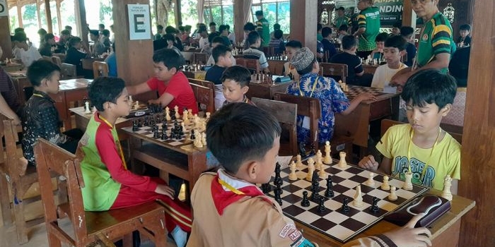 ratusan-atlet-catur-bersaing-rebut-juara-porkab-sidoarjo-2026