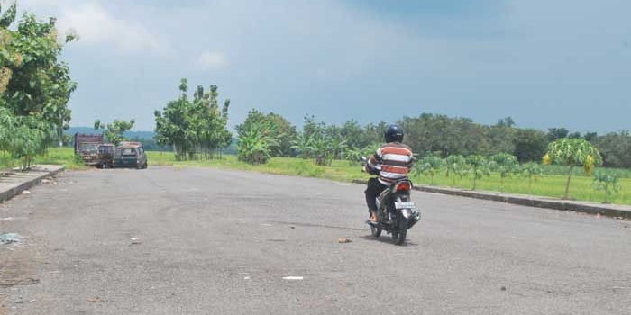 Akses jalan yang rencananya digunakan untuk masuk ke wilayah utara.