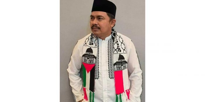 ketum-barisan-ksatria-nusantara-gelar-sahur-gratis-bersama-warga