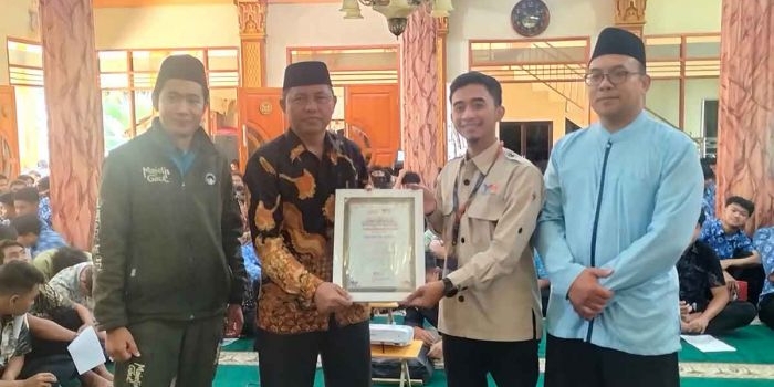 yatim-mandiri-gelar-roadshow-motivasi-dan-penguatan-karakter-di-sman-2-batu