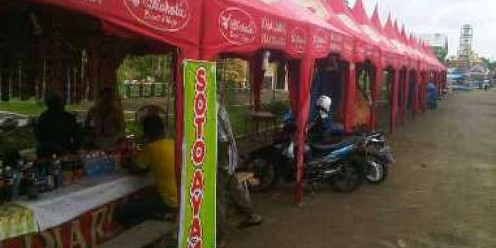 Stand-stand di Pekam KIM yang diduga disewakan. (Soewandito/BANGSAONLINE)