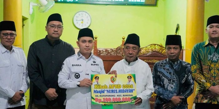 pemkab-mojokerto-salurkan-hibah-rp100-juta-ke-masjid-nurul-hidayah