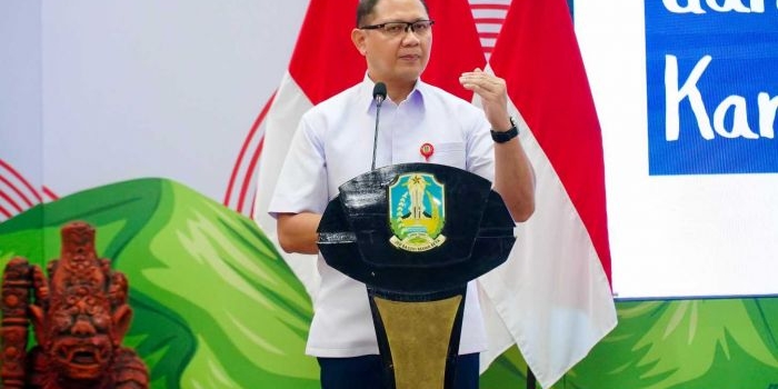dukung-kebijakan-komdigi-dindik-jatim-akan-keluarkan-se-batasan-penggunaan-hp