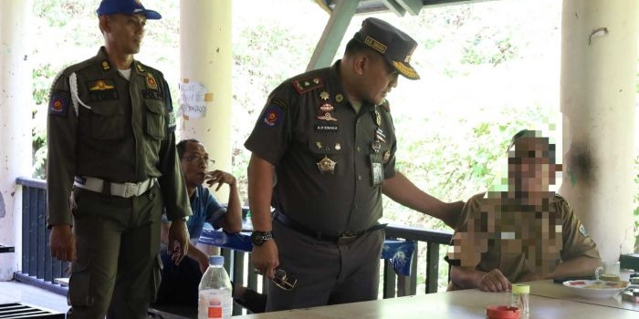 asn-terduga-jaringan-jual-beli-sk-palsu-terjaring-razia-jam-dinas-satpol-pp-gresik