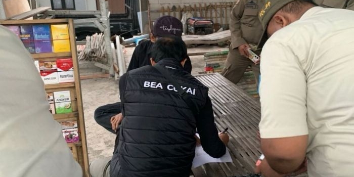 operasi-gabungan-sita-60-ribu-batang-rokok-ilegal-di-sidoarjo