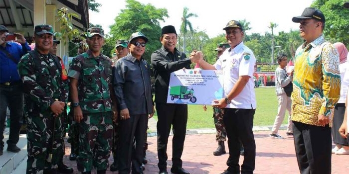 kodim-0816sidoarjo-bersatu-dengan-masyarakat-bangun-desa-lewat-tmmd-ke-120