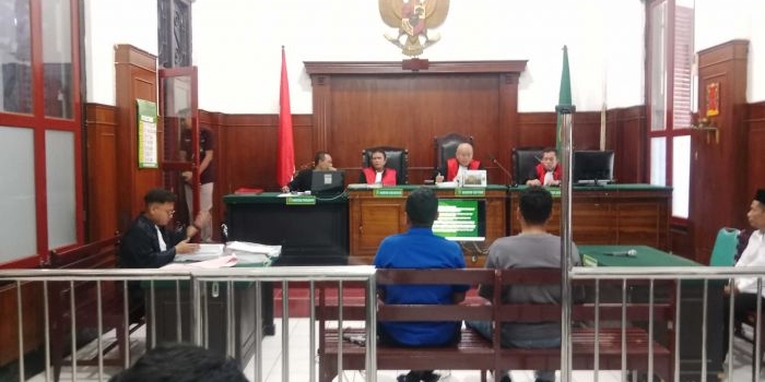 2-saksi-dihadirkan-dalam-sidang-perkara-pemalsuan-pupuk-dl-100-di-pn-surabaya