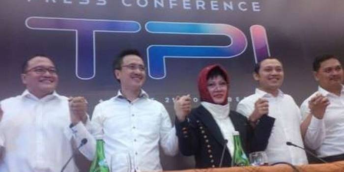 Tutut bersama para petinggi TPI.  foto; detik.com