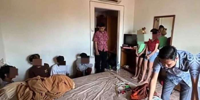 gerebek-hotel-di-surabaya-polisi-temukan-pelajar-hilang-dan-6-orang-pesta-sabu