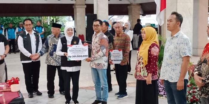 khofifah-kucurkan-bansos-rp7-m-lebih-di-kabupaten-malang-perkuat-jaring-pengaman-sosial