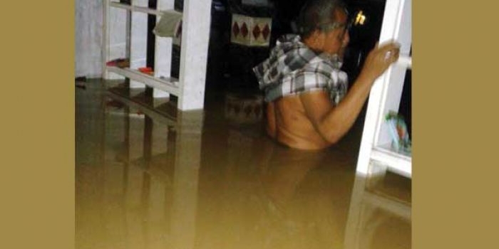 Banjir yang menenggelamkan perumahan warga. (istimewa).