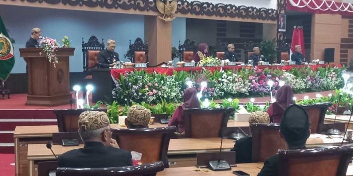 Rapat paripurna dalam rangka memperingati Hari Jadi ke-733 Kabupaten Mojokerto.