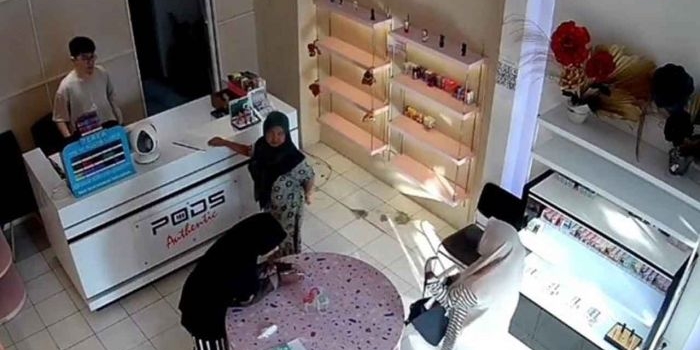 viral-emak-emak-di-surabaya-patok-tarif-sumbangan-agustusan
