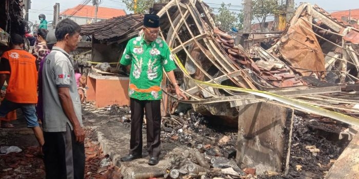 20-stan-pasar-gondanglegi-rusak-parah-usai-terbakar