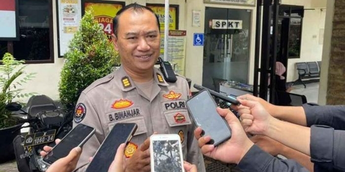 ​pengeroyokan-wisatawan-asal-surabaya-oleh-aremania-24-orang-diperiksa-polisi
