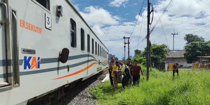 perempuan-tanpa-identitas-tertabrak-kereta-api-di-sidoarjo