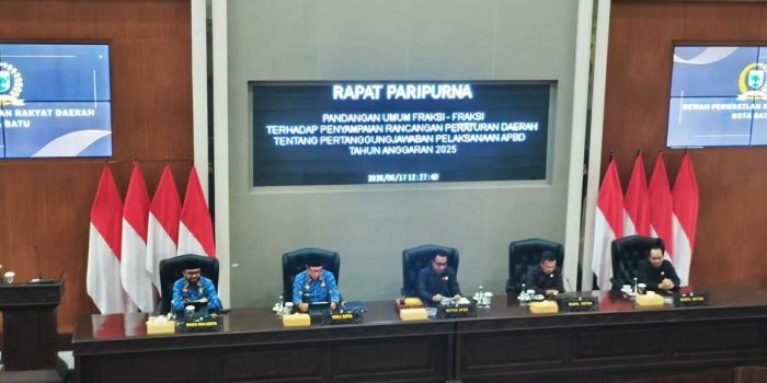 dprd-kota-batu-setujui-raperda-pertanggungjawaban-apbd-2025-dengan-catatan-kritis
