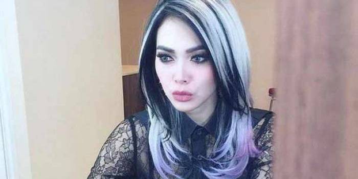 Syahrini dengan model rambut barunya. foto: tribunnews