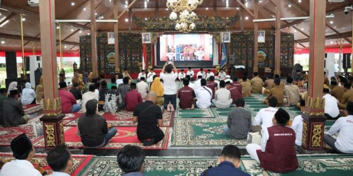 setahun-lukman-fauzan-pembangunan-jalan-53-km-diklaim-tuntas-pemerataan-di-bangkalan-tuai-kritik