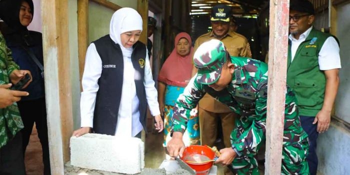 158-rumah-di-pacitan-direhab-khofifah-apresiasi-kolaborasi-pemprov-jatim-dan-kodam-vbrawijaya