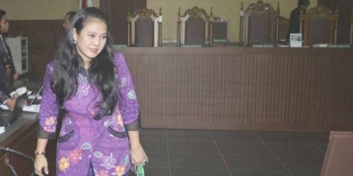 Damayanti Wisnu Putranti saat menjadi saksi dalam sidang kasus dugaan korupsi infrastruktur, di Pengadilan Tipikor, Jakarta, Senin (11/4). foto: ANTARA
