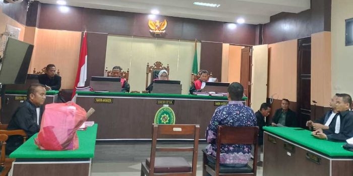 sidang-perdana-kasus-pencemaran-nama-baik-pj-bupati-sampang-dan-ketua-ppp-jpu-bacakan-dakwaan