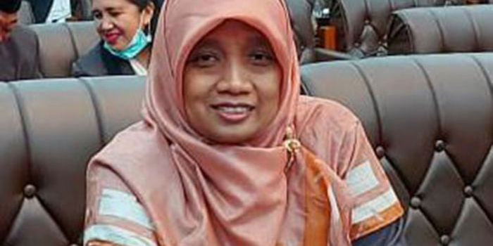 Neni Viantin Dyah Martiva, Ketua Pansus Raperda Perubahan Perda Retribusi Perizinan Tertentu DPRD Banyuwangi. (foto: ist)