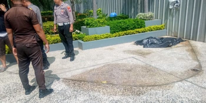 wanita-ditemukan-tewas-di-iconmall-gresik-kapolsek-kebomas-ada-surat-dan-korban-terjun
