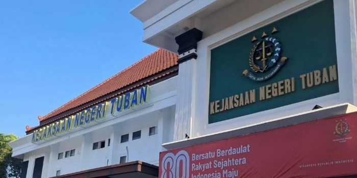 kejari-tuban-panggil-kadisdik-dan-kepala-sekolah-terkait-kasus-dugaan-korupsi-chromebook