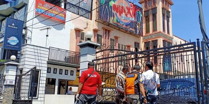 Rumah Karaoke Maxi Brillian di Kota Blitar yang diduga belum mengantongi izin.
