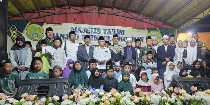 bhs-gelar-santunan-50-anak-yatim-di-haul-bareng-xv