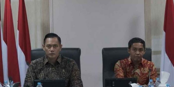 Menteri ATR/BPN, Agus Harimurti Yudhoyono, saat memimpin rapat.