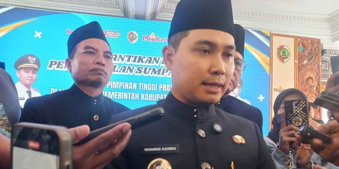 bupati-mojokerto-lantik-16-pejabat-eselon-ii-tegaskan-mutasi-bebas-jual-beli-jabatan