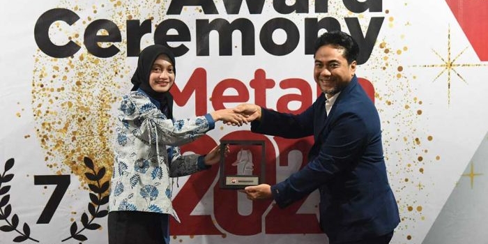 wali-kota-kediri-raih-penghargaan-kategori-tata-kelola-kota-berkelanjutan