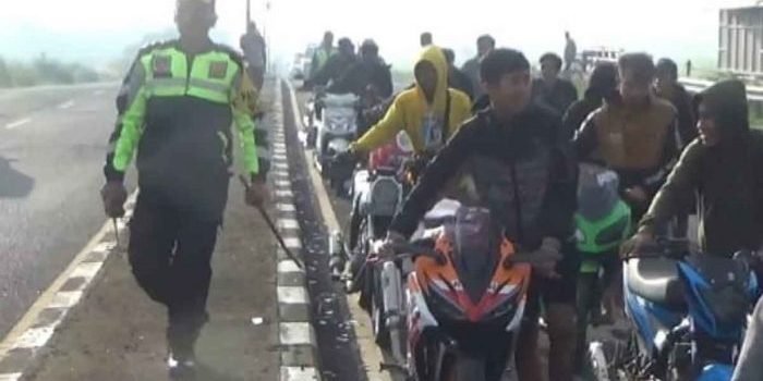 diduga-hendak-balap-liar-puluhan-motor-di-jombang-diamankan-polisi