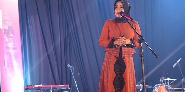 Bupati Mojokerto, Ikfina Fahmawati, ketika memberi sambutan di Majafest 2022.