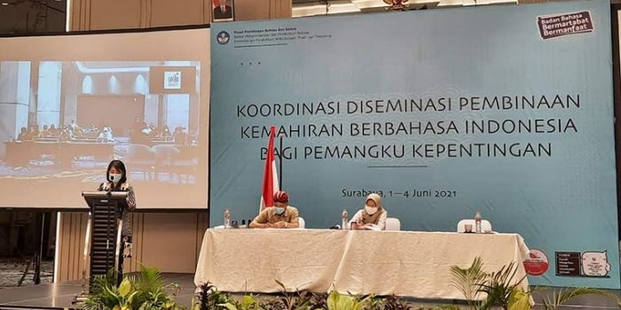 Koordinasi Diseminasi Pembinaan Kemahiran Berbahasa Indonesia di Grand Mercure Surabaya Lantai 5, Rabu (2/6).