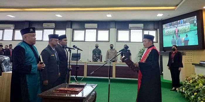 Suasana pengambilan sumpah jabatan PAW Ketua DPRD Pamekasan.