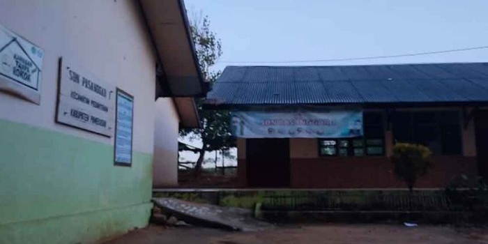 4-siswa-sdn-pasanggar-1-pamekasan-muntah-muntah-diduga-keracunan-mbg