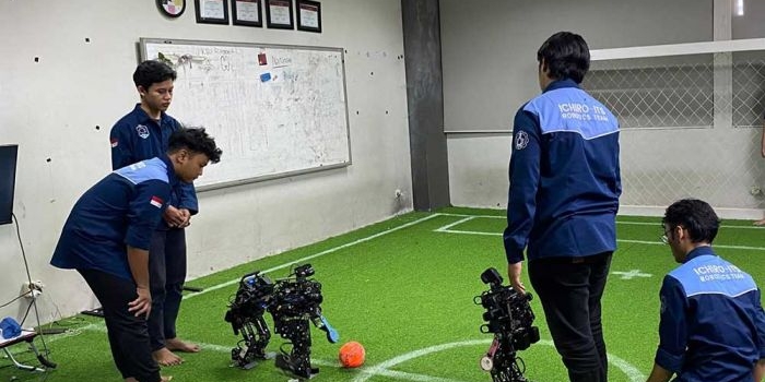 its-raih-enam-gelar-juara-di-kontes-robot-indonesia-2024