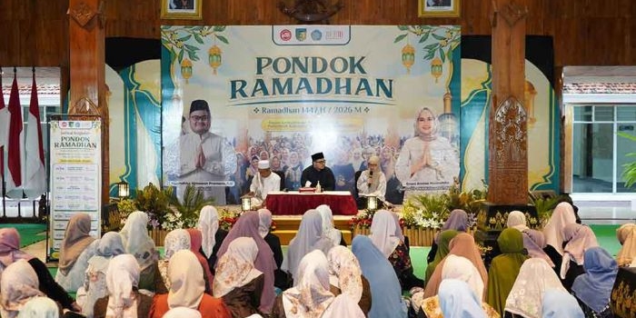 bazar-ramadhan-mas-dhito-beri-hadiah-belanja-gratis-bagi-10-kader-pkk-pengabdian-di-atas-30-tahun