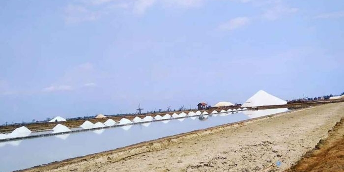 produksi-garam-di-pamekasan-anjlok-cuaca-dan-teknologi-jadi-tantangan-petambak
