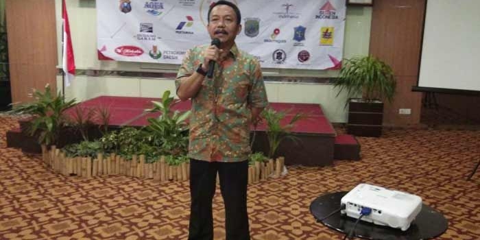 Dirut saat menyampaikan sambutan. foto: YUDI/ BANGSAONLINE